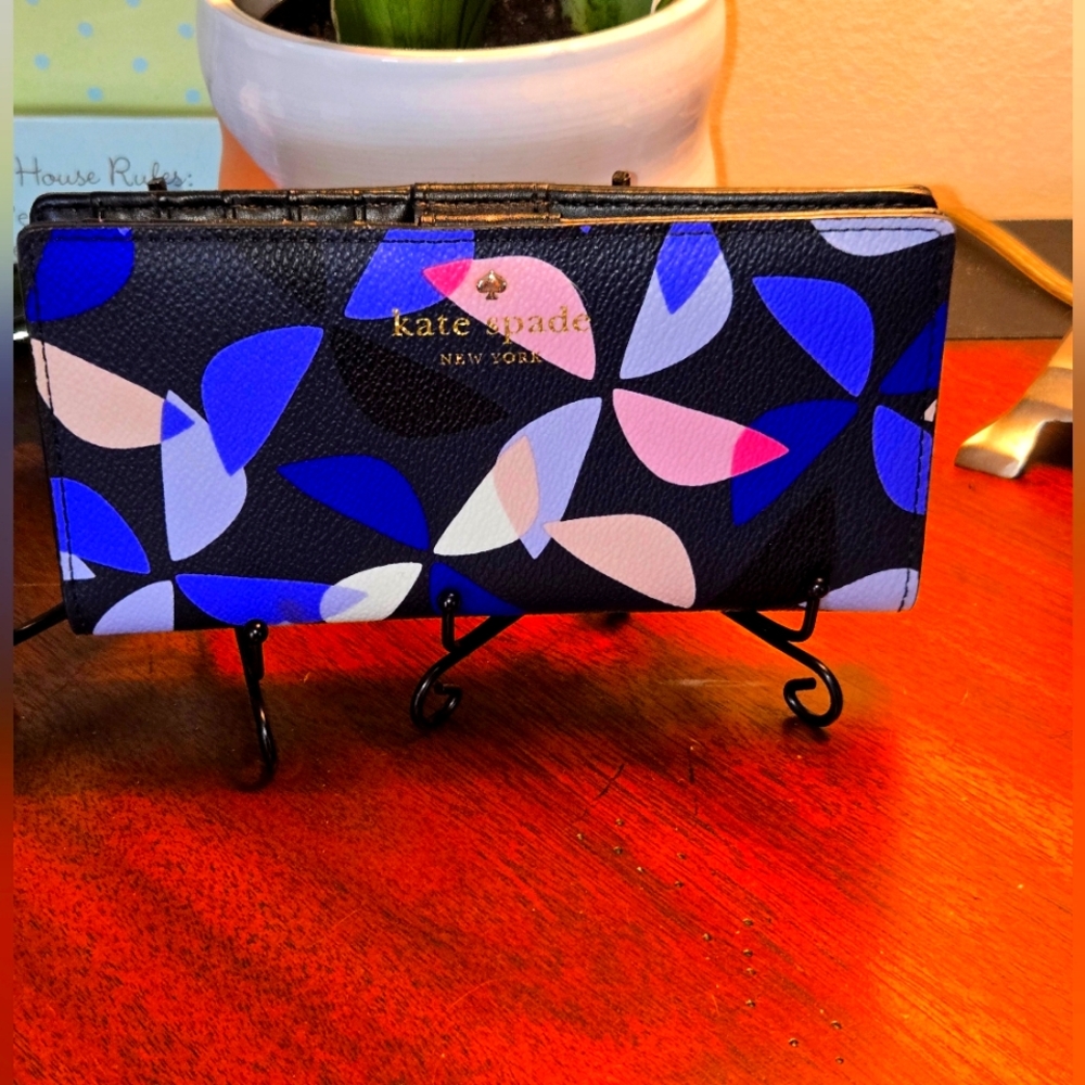 Kate Spade Blue and Pink Wallet with Bold Geometric Design